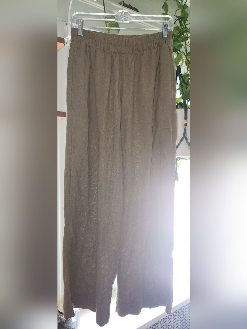 Women's Old Navy Linen Super Wide Leg Pants in Olive Brown